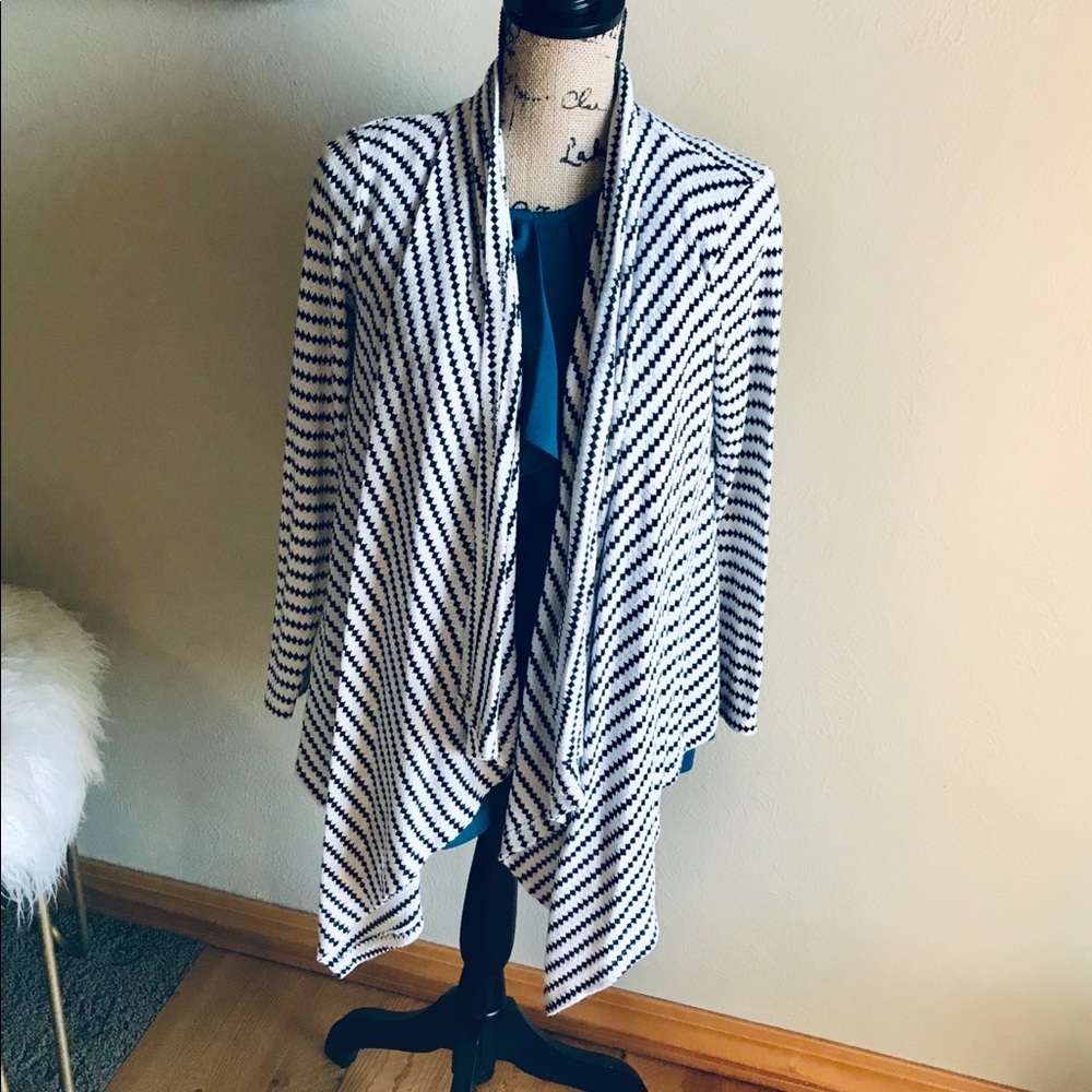 💜2/$15 Meraki sweater